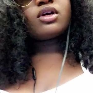 Meet your Posher, Dina